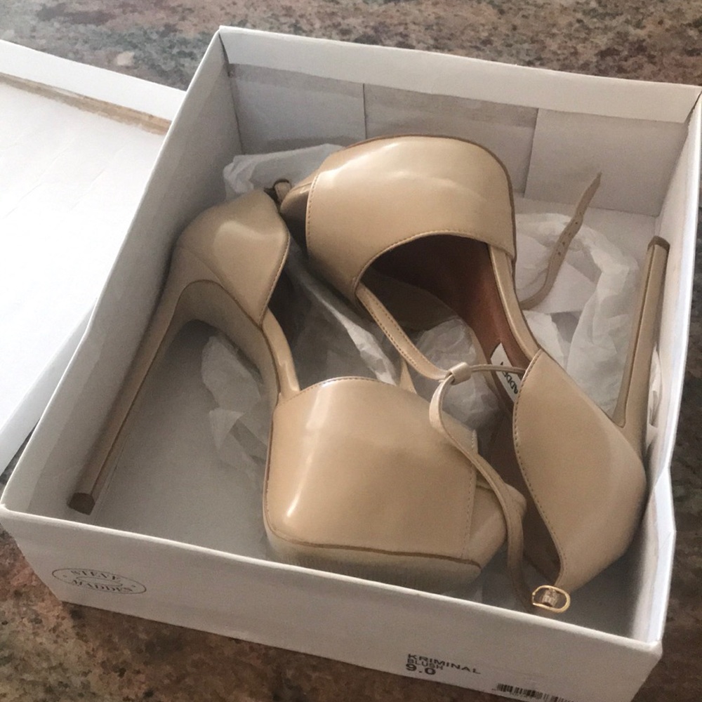 Steve Madden Kriminal Blush/Beige platforms